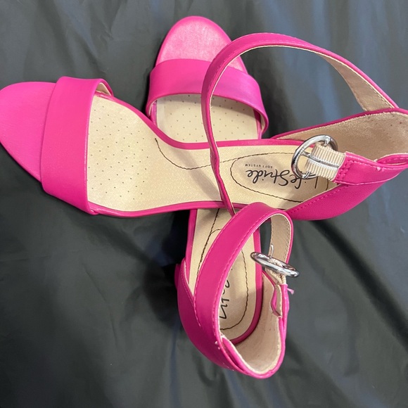 LifeStride Averly ankle strap block heel sandal size 8wide - Picture 6 of 6